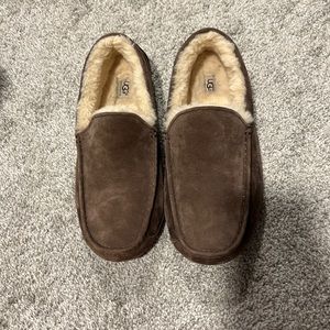 Mens UGG moccasin shoes
